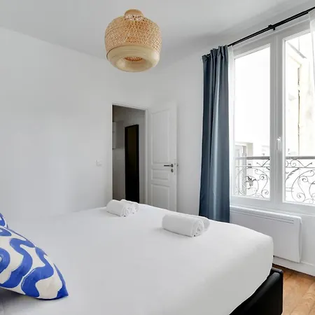 Apartment Spacieux -1bdr/4p -le Bas Montmartre Paris