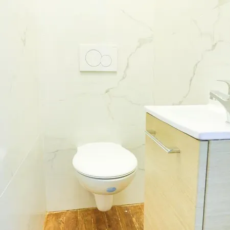 Spacieux -1bdr/4p -le Bas Montmartre