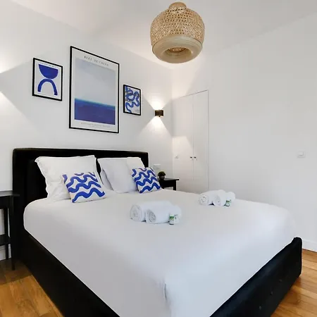 Spacieux -1bdr/4p -le Bas Montmartre Parigi